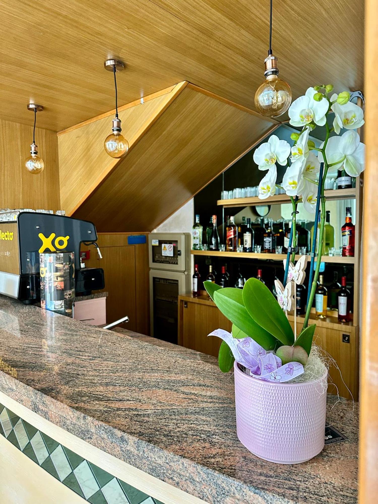 Hotel Enna Римини Экстерьер фото